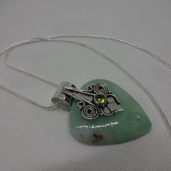 Gorgeous "GREEN CHALCEDONY & PERIDOT" Handmade Sterling Pendant/Chain #925 - Picture 3 of 3
